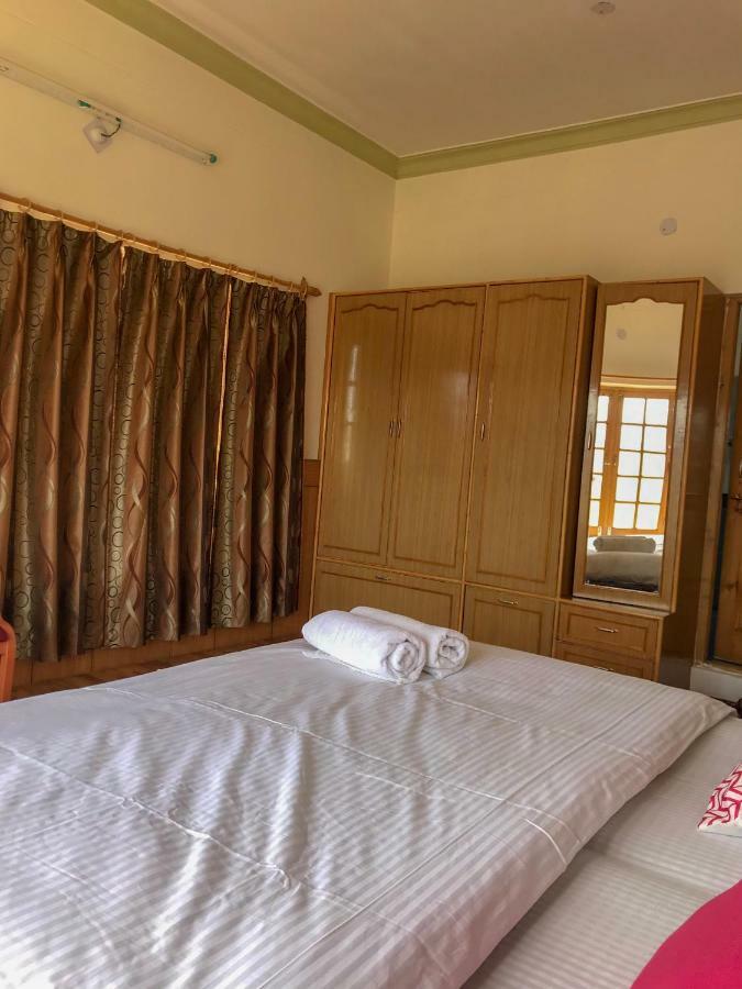Heschuk Guest House Leh Buitenkant foto