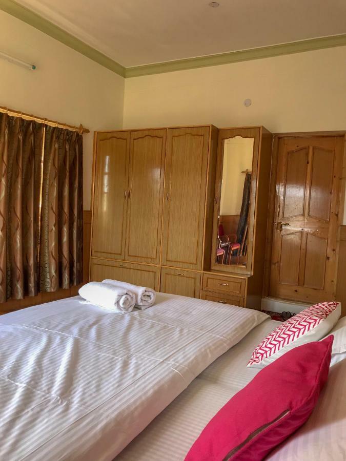 Heschuk Guest House Leh Buitenkant foto